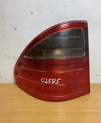 Mercedes-Benz E W210 Rear/tail lights A2108204764 C2595