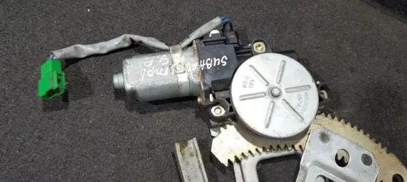 Subaru Impreza I Rear door window regulator motor 11030