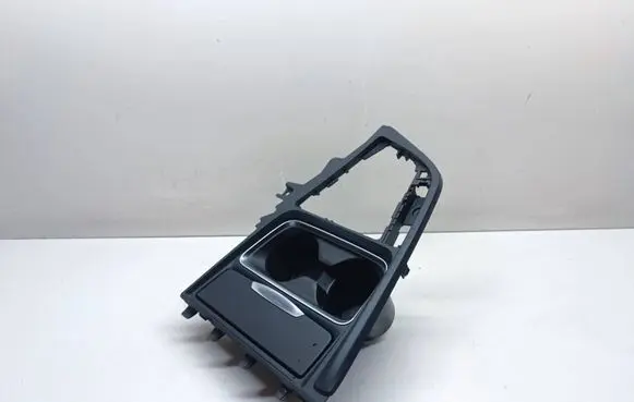 BMW 3 F30 F35 F31 Cup holder front 9218925