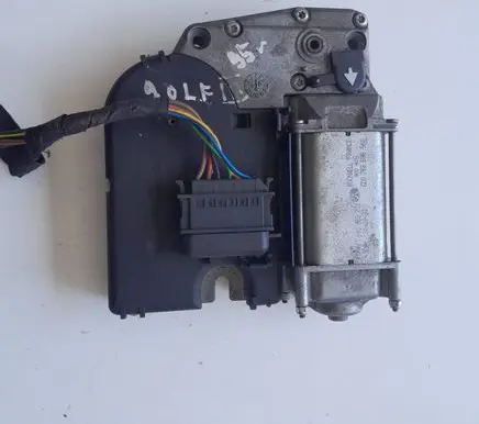 Volkswagen Golf III Sunroof motor/actuator 1H0959731