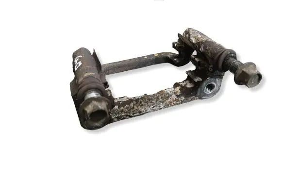 Nissan Qashqai+2 Brake caliper pad carrier rear 