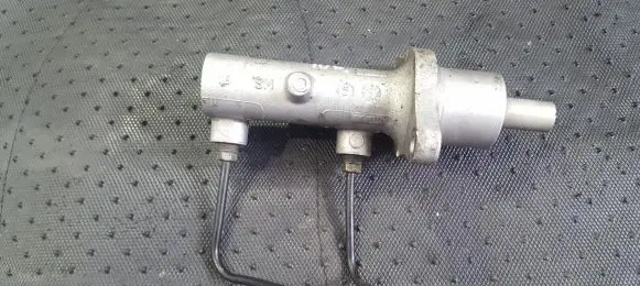 Master brake cylinder