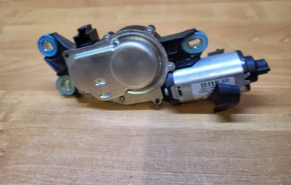 Volvo XC70 Rear window wiper motor 53029212 247765579