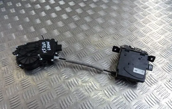 Jaguar XF X260 Shock absorber/damper mounting bracket