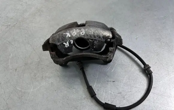 Volkswagen PASSAT B8 Front brake caliper 5G0615123E 8V0615123D 3C0615123
