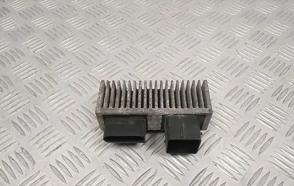 Glow plug pre-heat relay