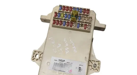 KIA Ceed Fuse box set 919501H540 1006C08013