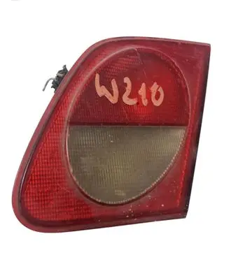 Tailgate rear/tail lights