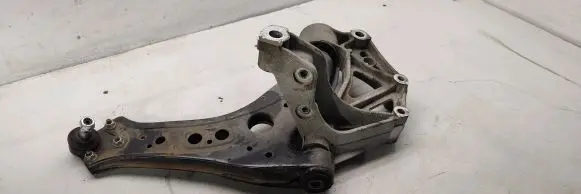 Volkswagen Polo IV 9N3 Front lower control arm/wishbone