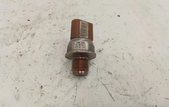 Fuel pressure sensor
