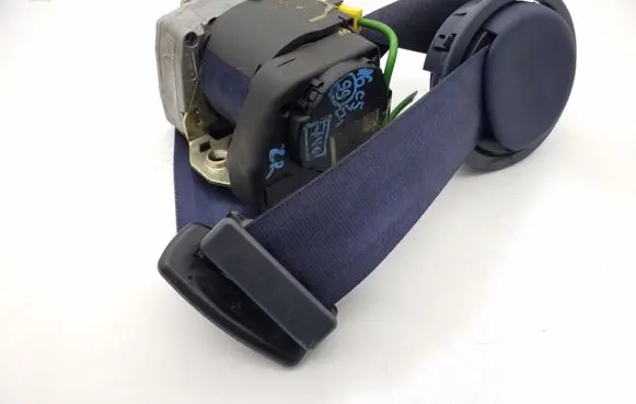 Audi A6 S6 C5 4B Rear seatbelt 4B5857805