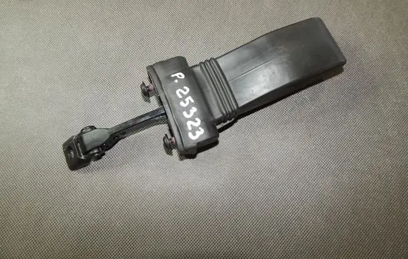 Audi Q3 8U Front door check strap stopper 8U0837249B