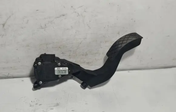 Audi A6 S6 C5 4B Accelerator throttle pedal 8D1721523J