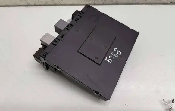 Volkswagen Tiguan Comfort/convenience module 3C8937049E