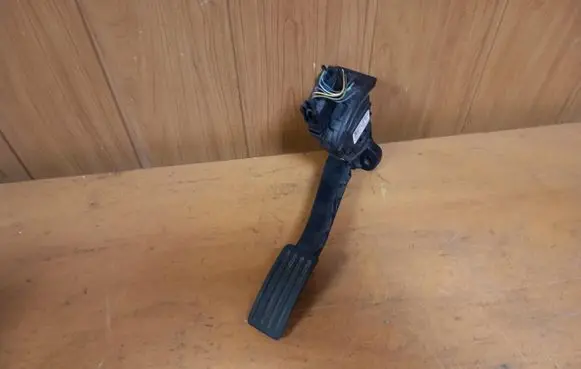 Ford Transit Accelerator throttle pedal 6C119F836CB
