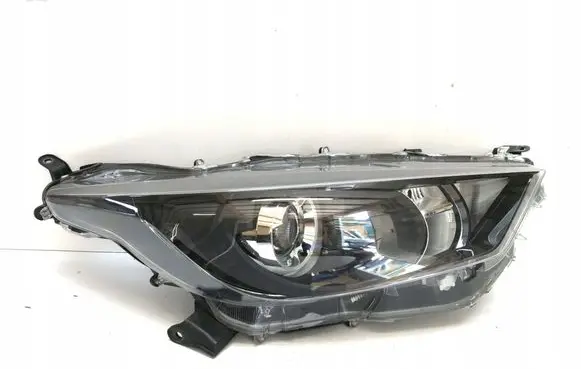 Toyota Yaris XP210 Headlight/headlamp