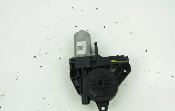Volvo XC60 Front door window regulator motor 966269102