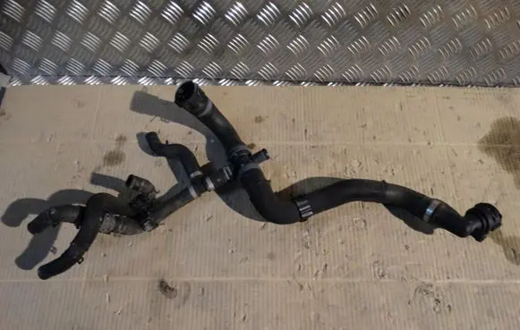 Audi A7 S7 4K8 Engine coolant pipe/hose