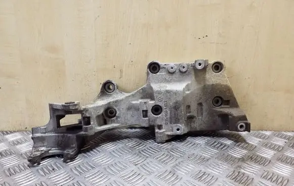 Mitsubishi Outlander Generator/alternator bracket 03G903143E