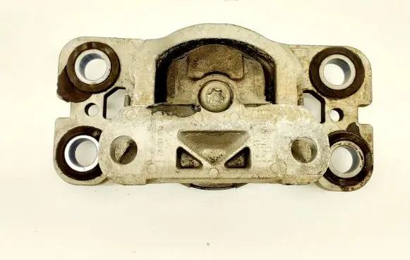 Volvo XC70 Engine mount bracket 8G9N7M121BA00