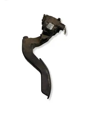 Volkswagen PASSAT B5.5 Accelerator throttle pedal 8D1721523J