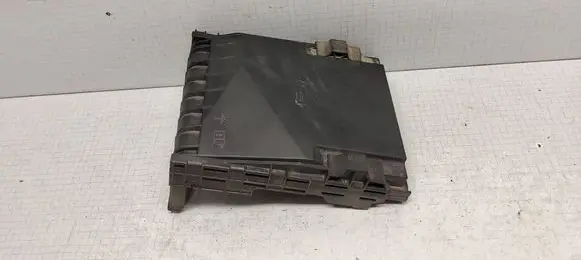 Volkswagen Caddy Fuse box cover 1K0937132F 014189871 017180061