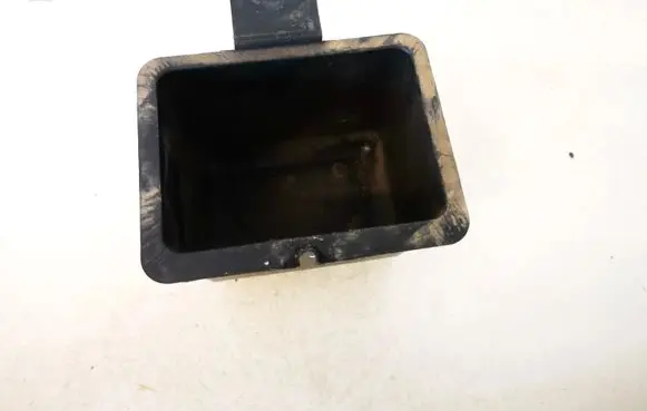 Hyundai Elantra Glove box 898992d000 89899-2d000
