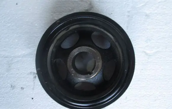 Mercedes-Benz CLK C207 A207 Crankshaft pulley