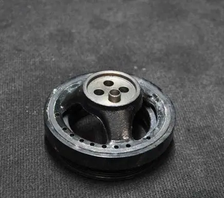 Mercedes-Benz C W204 Crankshaft pulley A6510300803