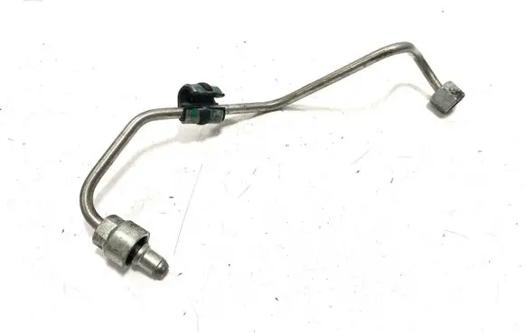 Volvo XC60 Fuel injector supply line/pipe 