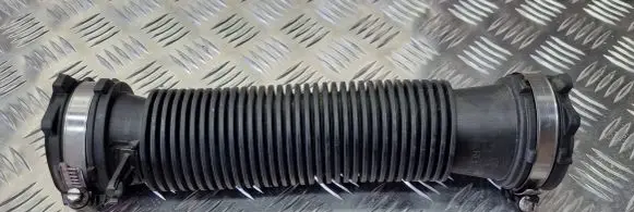 Renault Megane III Air intake hose/pipe