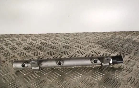 Fuel main line pipe