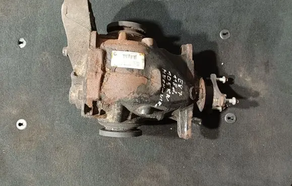 BMW 1 E81 E87 Rear differential 756616902 8909032305180000 7566169