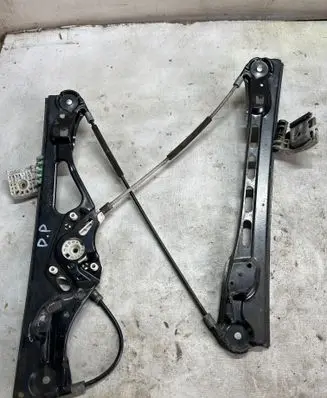 Mercedes-Benz E W211 Front door electric window regulator A2117200246