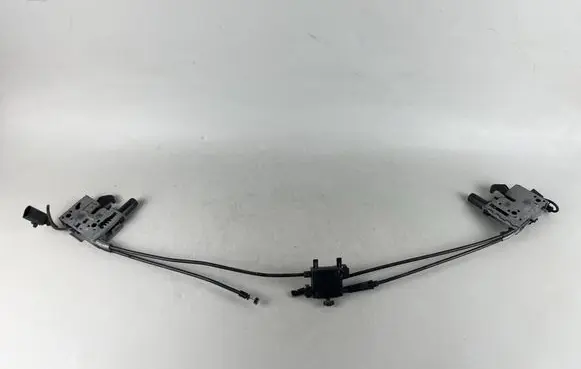 Volkswagen Golf VIII Engine bonnet/hood lock/catch 4K0823509A 5H0823528C