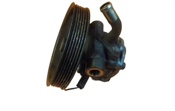 Mitsubishi L200 Power steering pump 
