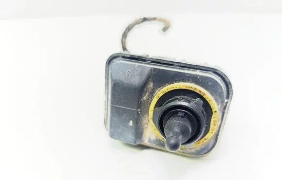 Headlight level adjustment motor