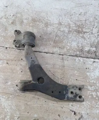 Ford Focus Front lower control arm/wishbone