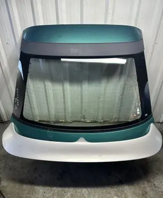 Mazda 323 F Tailgate/trunk/boot lid 11R