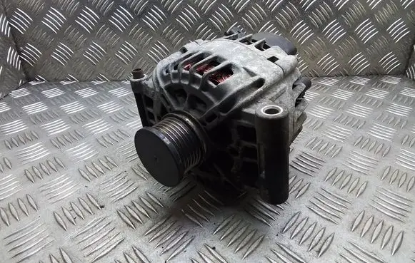 Peugeot 308 Generator/alternator 7576513 2605106A V75765138001