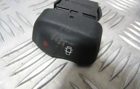 Renault Megane I Central locking switch button 841242B