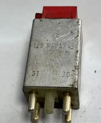 Mercedes-Benz E W124 Other relay 1265404745