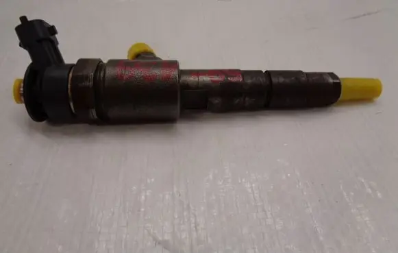 Peugeot 207 Fuel injector 0445110339