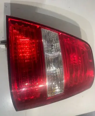 KIA Sorento Rear/tail lights 9243E5