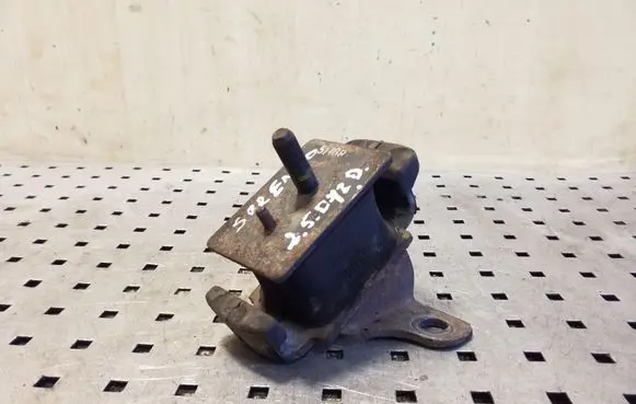 Engine mount bracket