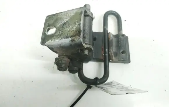 Audi A6 S6 C5 4B Rear door lower hinge 4B0833412B
