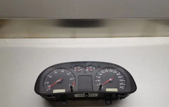 Volkswagen Golf IV Speedometer (instrument cluster) 1J0919860D