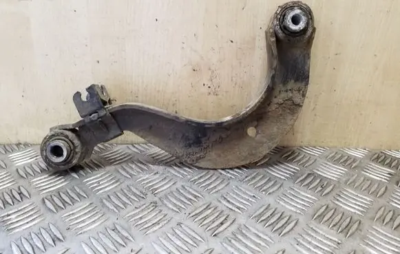 Volkswagen Golf VI Rear control arm