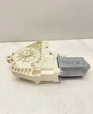 Audi A4 Allroad B8 Front door window regulator motor 8K0959801A 140420250009 1036A66634110