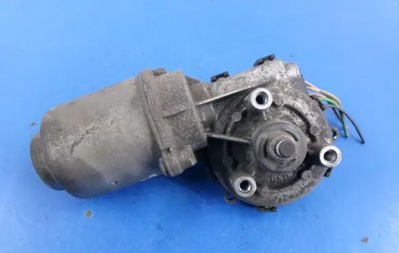 Renault Symbol II Front wiper linkage and motor
